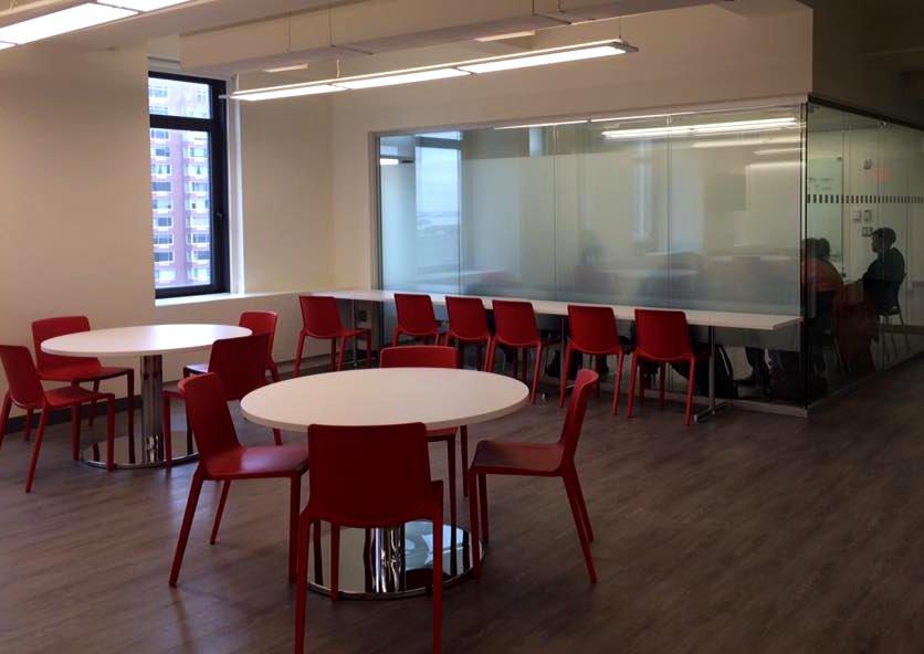 ラウンジエリア