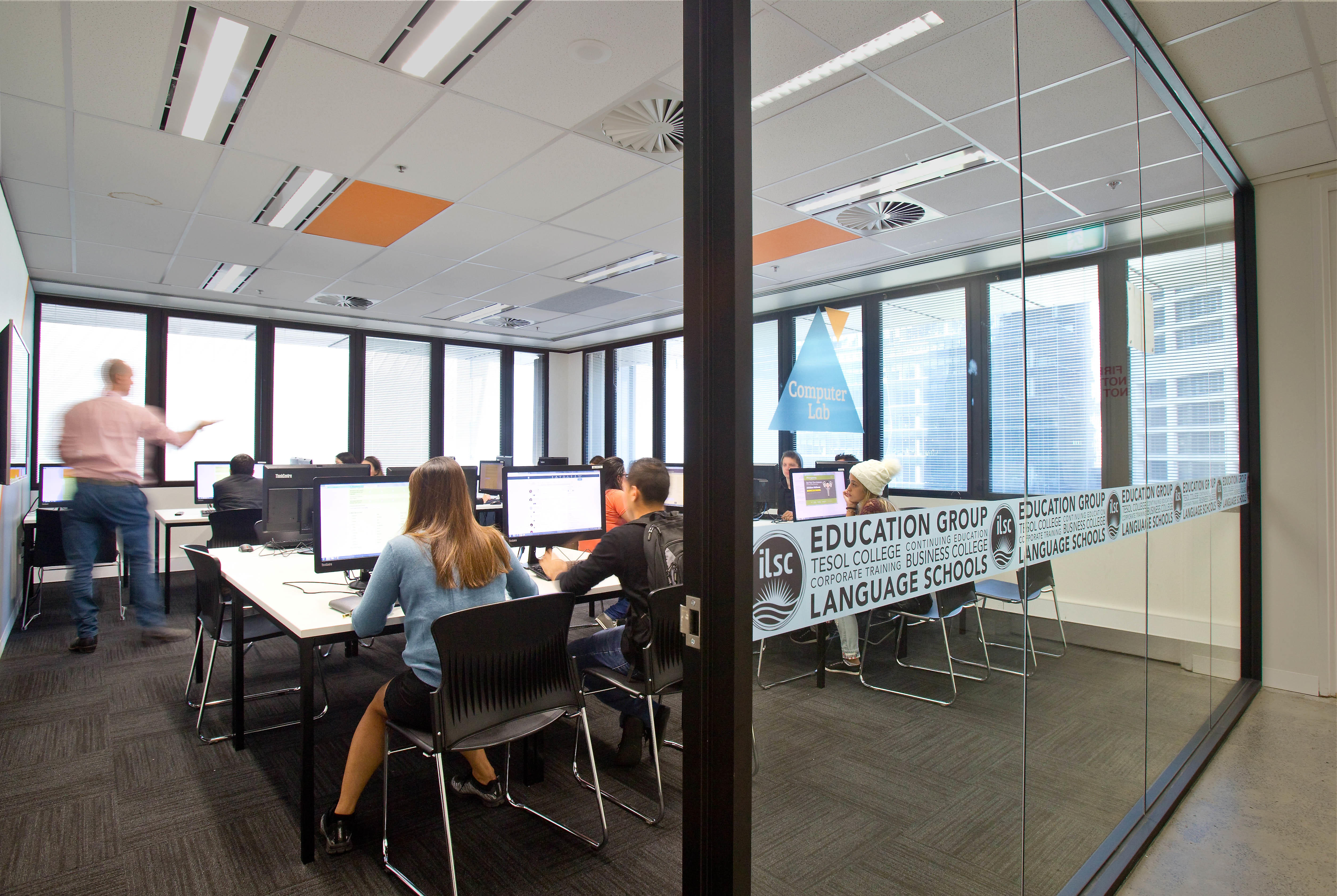 コンピュータールーム