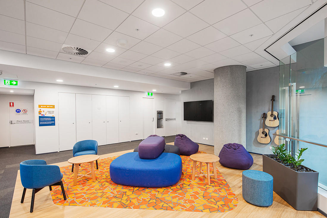 ラウンジエリア