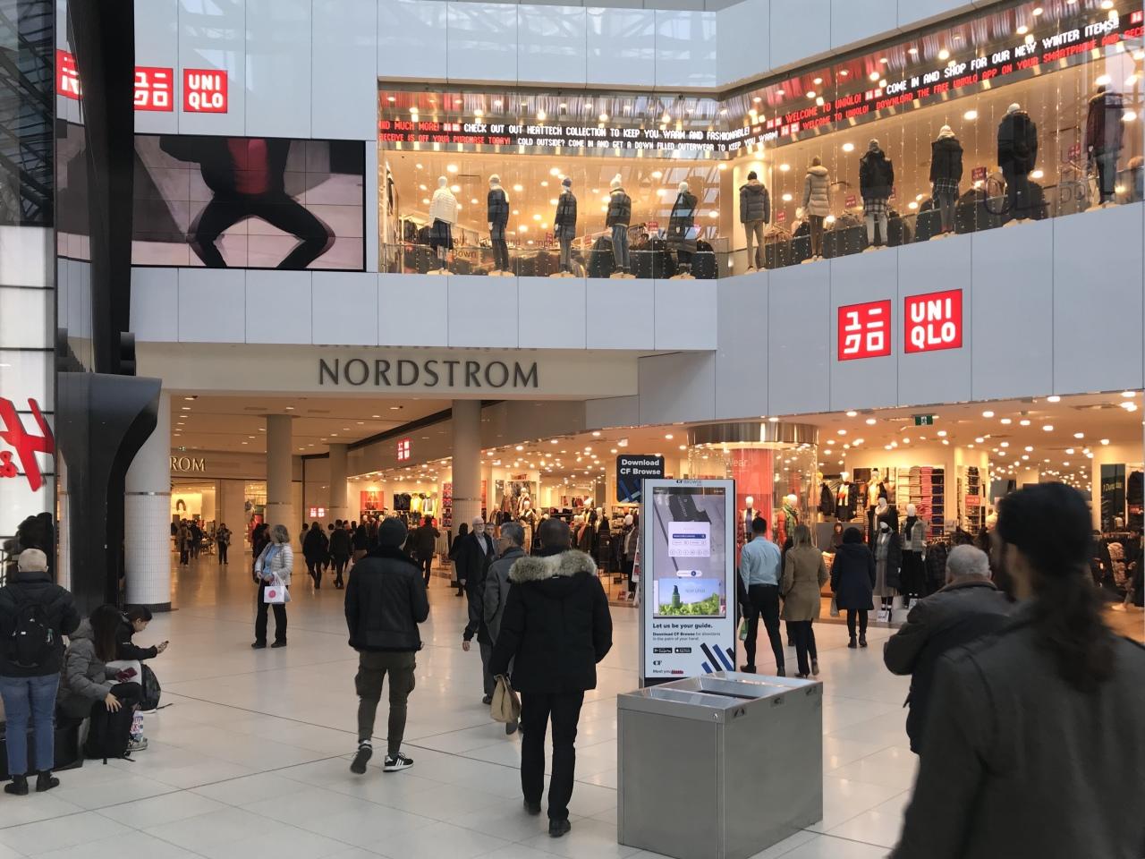 UNIQLO（Toronto Eaton Center内）