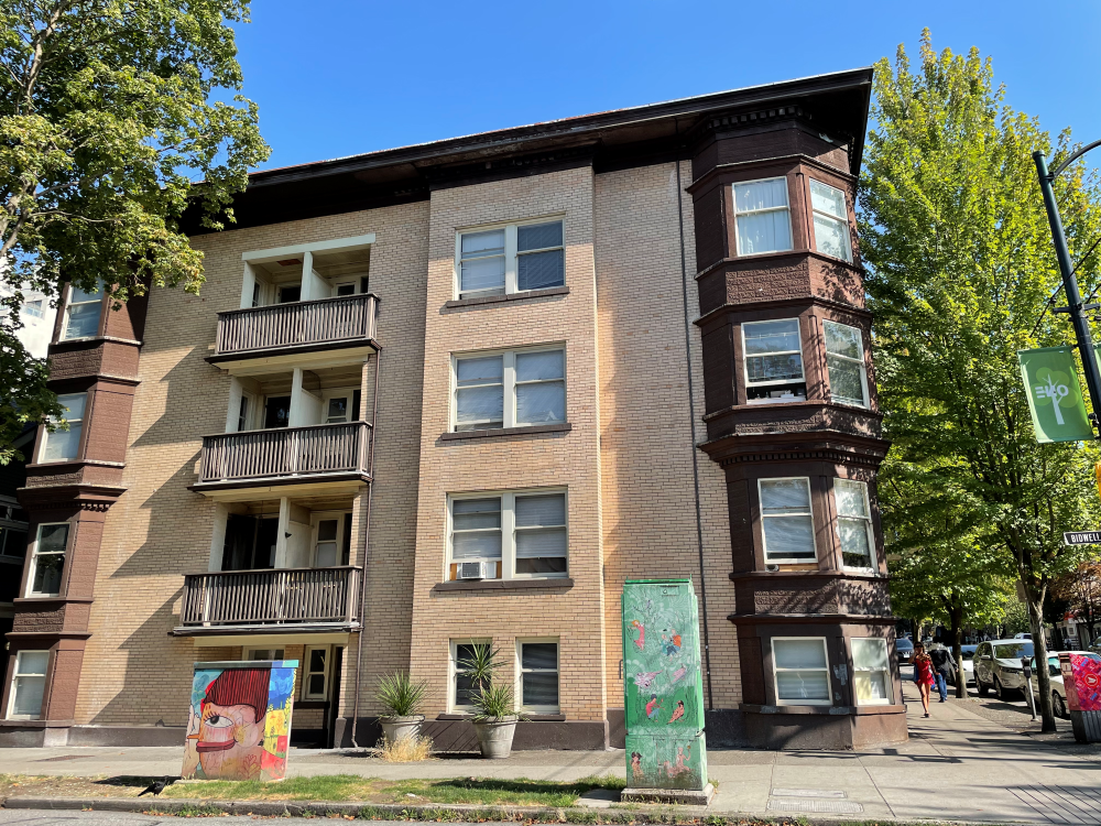 バンクーバーの中心地にある学生寮