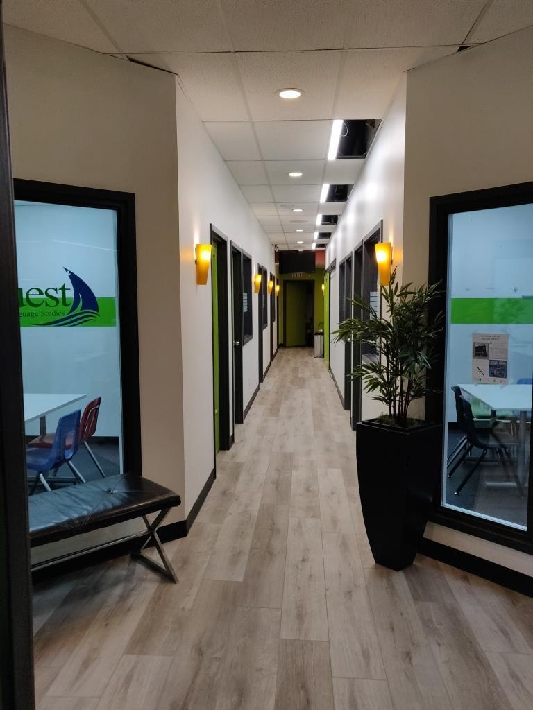 ガラス越しの教室