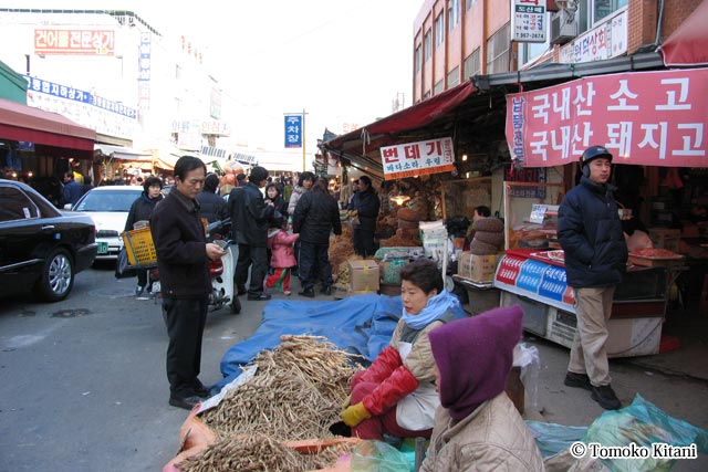 ソウル最大の韓方市場「京東市場（キョンドンシジャン）」