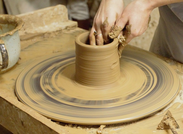 ラトビア伝統工芸 陶芸
