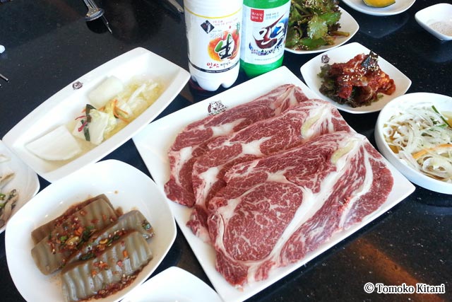 ヨモギを混ぜた飼料で育った韓牛肉も江華島の名物