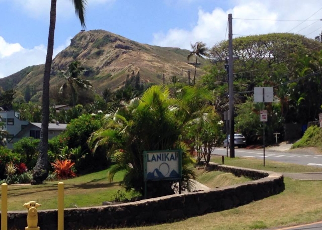 ハワイ語で天国の海という意味の「ラニカイビーチ」