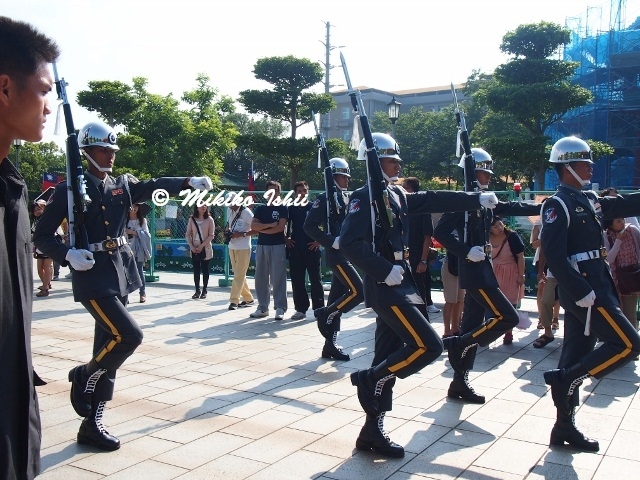 衛兵交代式　行進