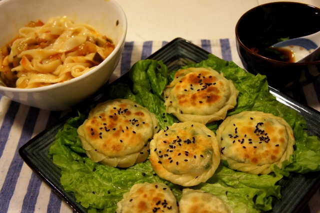 焼き餃子と手延べ麺