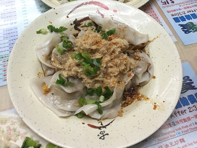 蒸し餃子（香港鰹節と葱、甘辛醤油で）