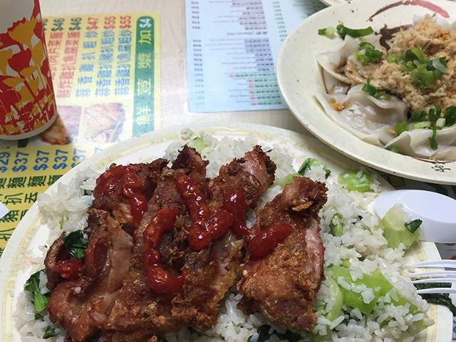 おばちゃんお勧めの雞扒菜飯