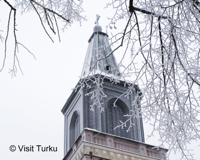 雪化粧の大聖堂と樹氷
