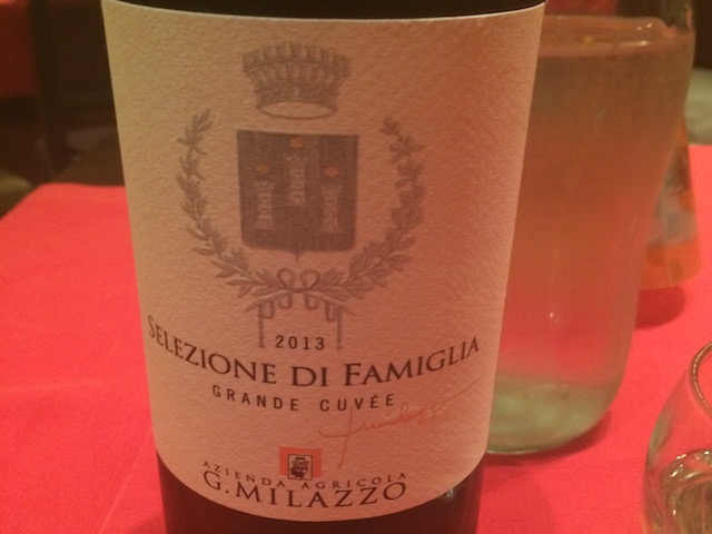 魚介料理にぴったりのシチリアのドライな白ワイン