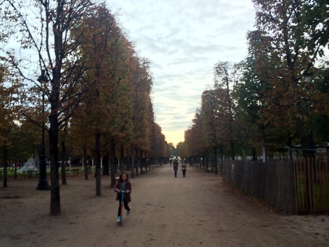 フランス式庭園を散策