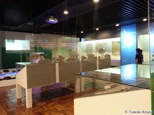 ２階の企画展示室には日本統治時代の資料が展示されていました。