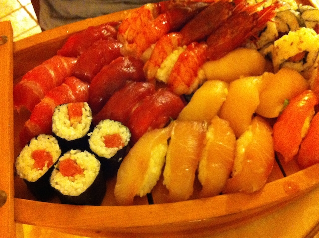 新鮮な魚介を使ったお寿司の盛り合わせ