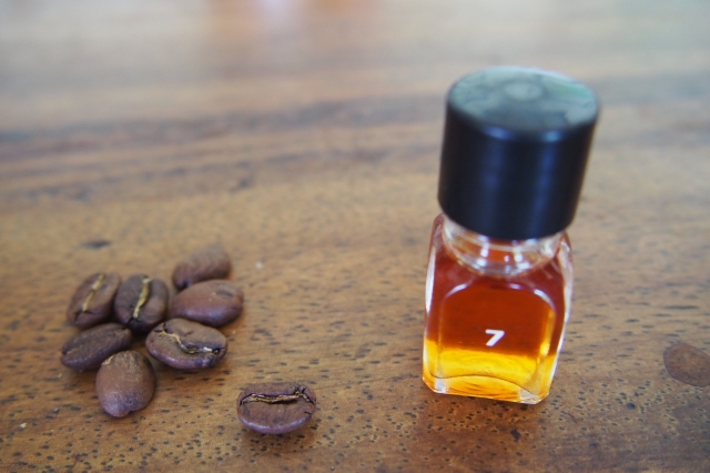 コーヒーの香りは36種の香りに例えられます