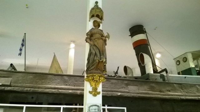 ある船の喫煙室に飾られていた像