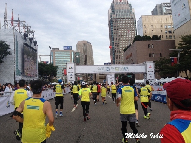 台湾最大級のスポーツイベント「台北マラソン」の様子