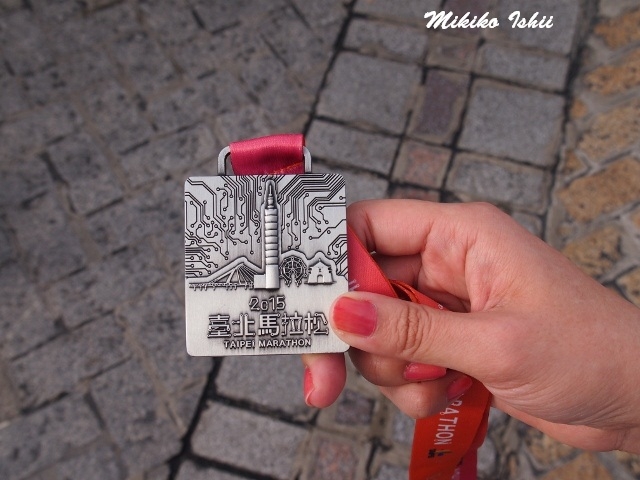 ハーフマラソン完走の記念メダル