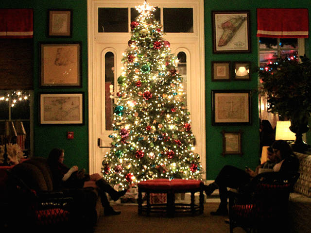 コングレス・ホールのロビーのクリスマスツリー
