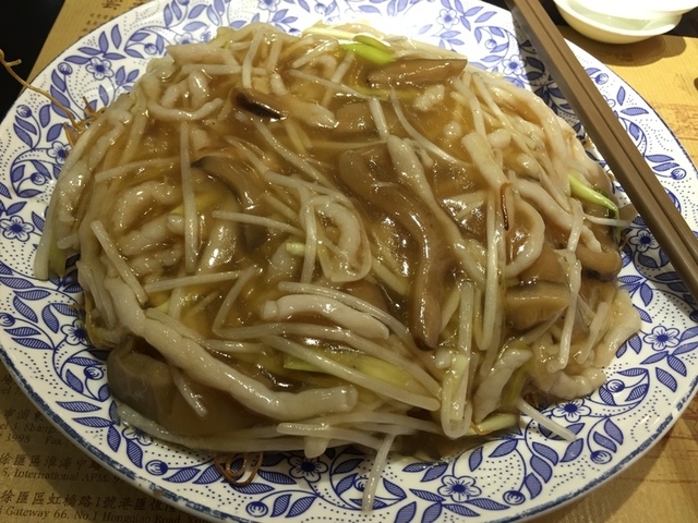 揚げ麺ですが油臭くなくお野菜たっぷりで美味しいです