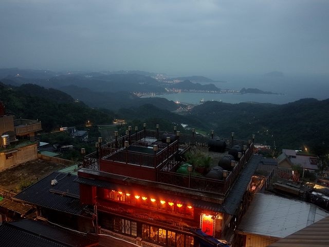 どんよりとした雨模様も九份の特色のひとつ