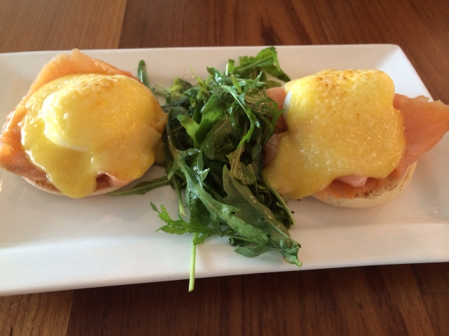 Eggs Benedict (S$16)