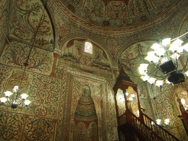 内装も立派なモスク