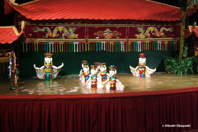 ヴェトナムの伝統芸能、水上人形劇ムアゾイオヌック