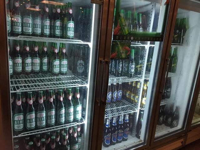 ビールの冷蔵庫です。台湾ビールがいろいろ楽しめます。
