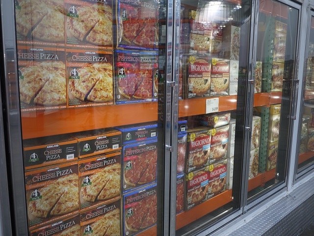 さすがアメリカ。冷凍食品コーナーが恐ろしいほど充実している
