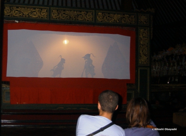 ソノブドヨ博物館で上演されるワヤン・クリ
