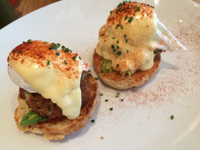 CrabCakeBenedict