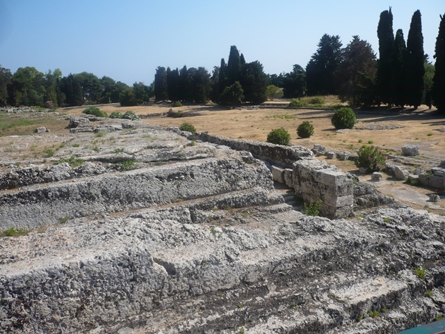 ヒエロン2世の祭壇（L'Ara di Ierone II）は紀元前3世紀のもの