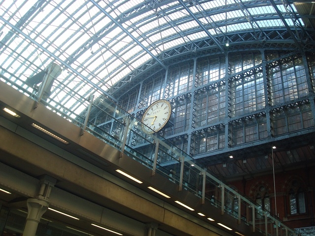 セントパンクラス駅ユーロスター・プラットフォームの大時計