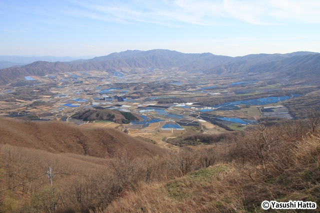 江原道楊口郡のパンチボウル村。乙支展望台から全景を眺められる