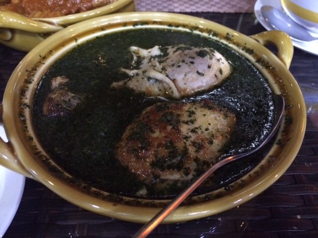 モロヘイヤと鳥肉のスープ