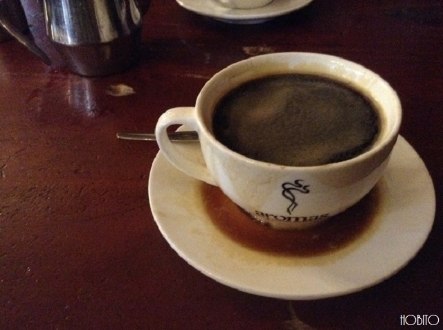 オーストラリアではしばしこぼれたコーヒーがきます