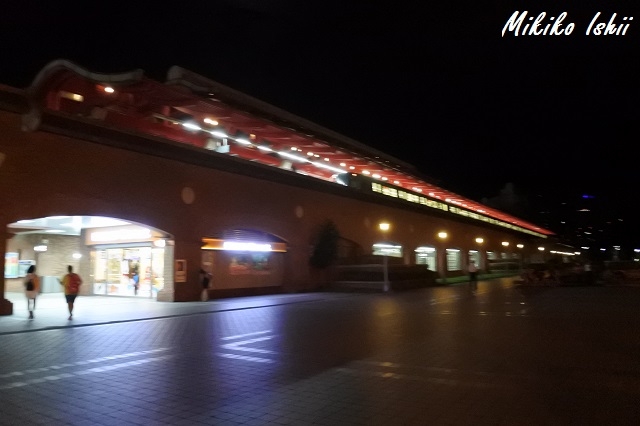 MRT淡水駅は赤煉瓦の建物が印象的