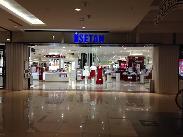 伊勢丹(ISETAN)の化粧品売り場は日本とそっくり