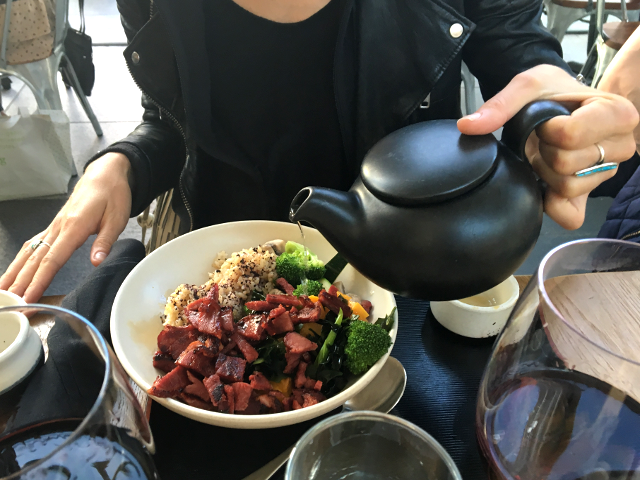 鴨肉入りの玄米のお茶漬け