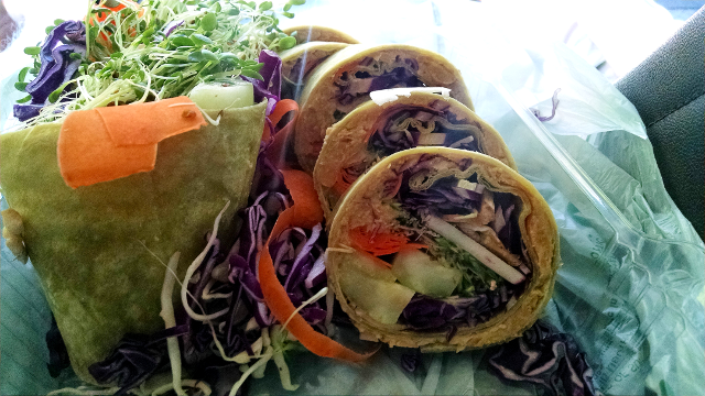  Raw vegetarian Roll