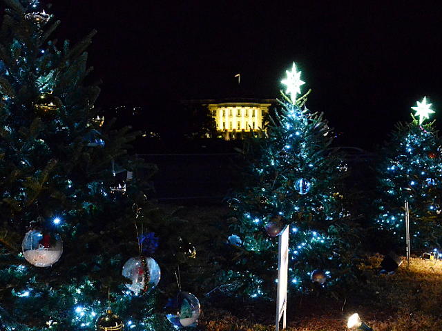 ナショナルクリスマスツリー2016とホワイトハウス