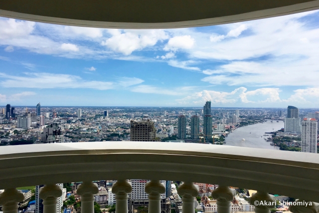 高層階のバルコニーで素晴らしい景色を！