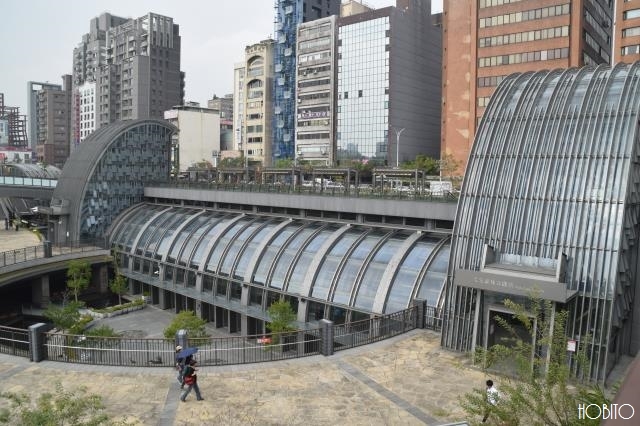 MRT淡水線の大安森林公園駅