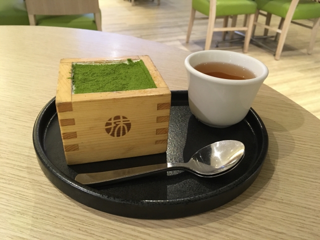 やっぱり抹茶館にいったら一度は抹茶ティラミス