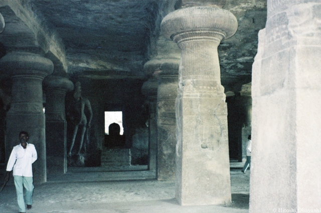 エレファンタ石窟寺院の第 1窟の主堂