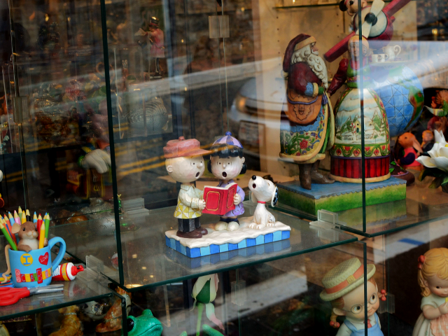 Peanuts figures @Antique shop 