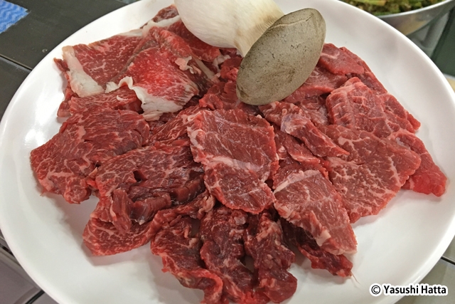 モモ肉、ミスジ、三角バラの希少部位を集めた盛り合わせ