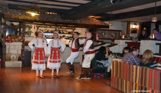 ブルガリアのフォークダンスが楽しめるソフィアのチェヴェルメト